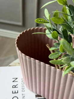 Aflang potte i beton look - Rosa