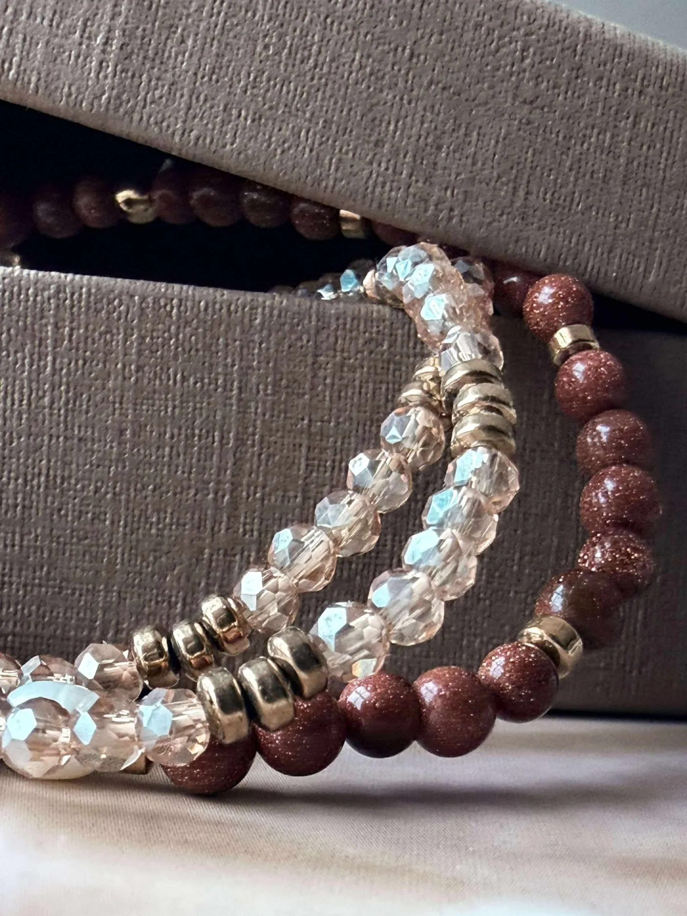 Armbånd Leah Natur/Cognac – Sæt med 3 stk