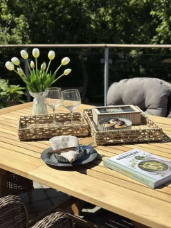 Bakke med kant i vandhyacint