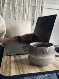 Bakkebord med holder til ipad / telefon