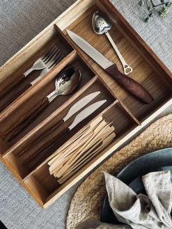 Bestikbakke Akacietræ