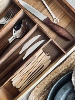 Bestikbakke Akacietræ