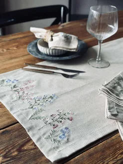 Bordløber flower broderi - Hørlook