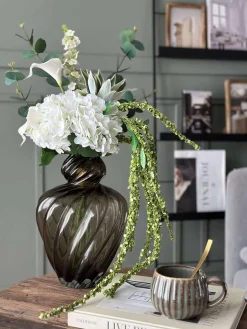 Buket med hvid hortensia