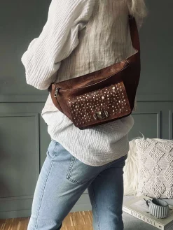 Bumbag med nitter - Cognac