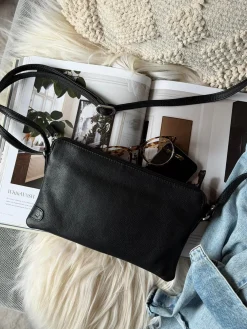 Clutch Misse - Black / Silver