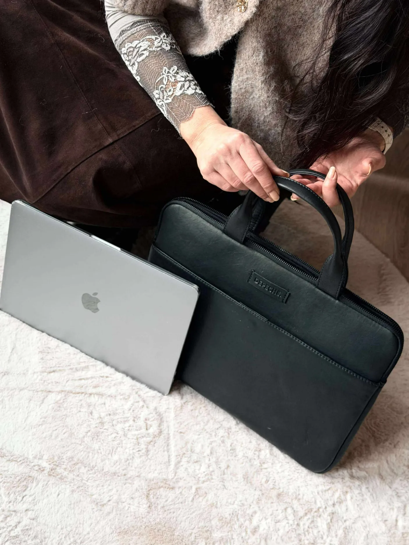 Computercover med håndtag og frontlomme