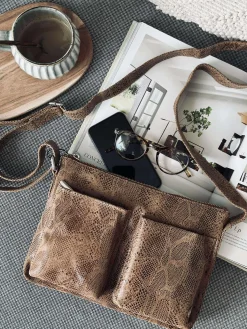 Crossover Aura Snake