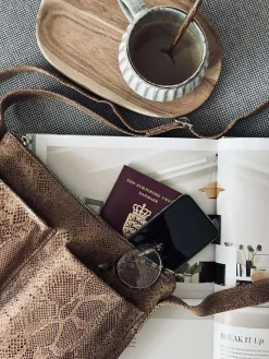 Crossover Aura Snake