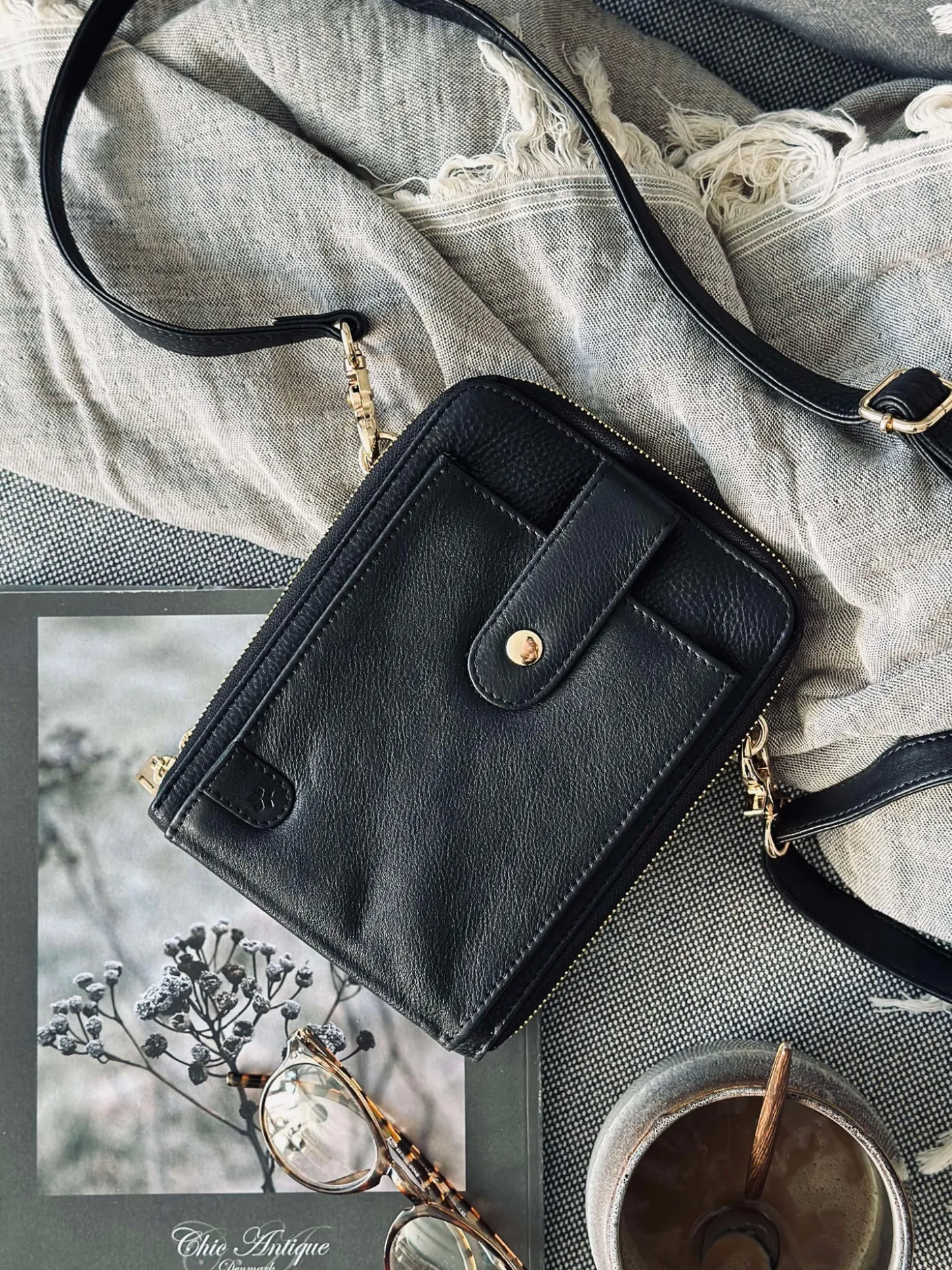 Crossover Posh - Black / Gold