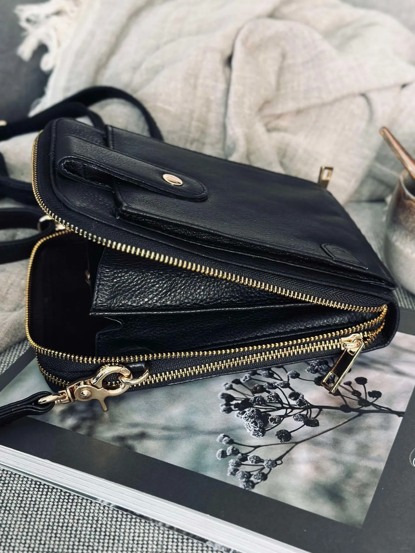 Crossover Posh - Black / Gold