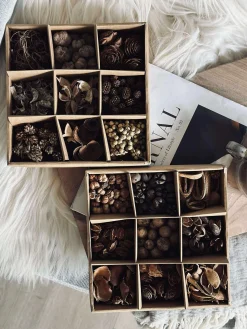 Deko kasse med naturpynt - MIX