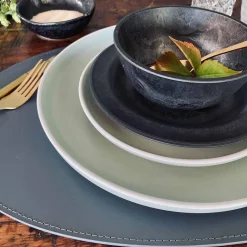 Dækkeserviet - Oval grå læder