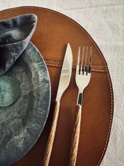 Dækkeserviet læder - Cognac dia 38