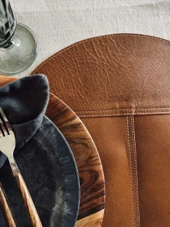 Dækkeserviet læder - Cognac dia 38