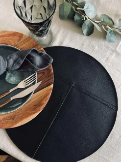 Dækkeserviet læder - Sort dia 38