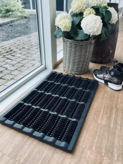 Dørmåtte - GUMMI MED BØRSTE I SORT - 40x60cm