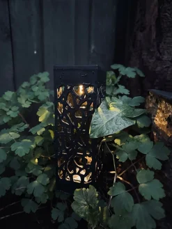 Fakkel med solceller – Black square