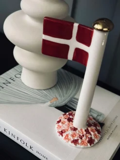 Flag keramik – Dannebrog m. Rosa fod