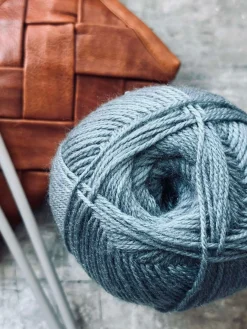 Garn Akryl 200 gram - Dueblå