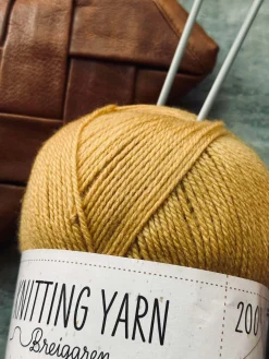 Garn Akryl 200 gram - Gul