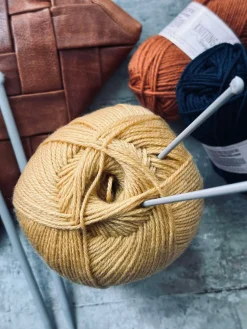 Garn Akryl 200 gram - Gul