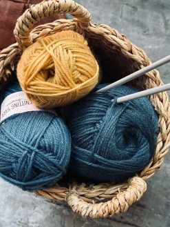 Garn Akryl 200 gram - Navy