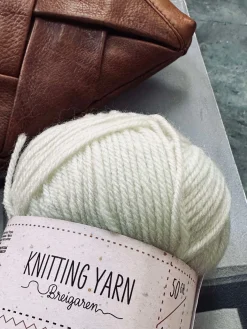 Garn Polyester 50 gram - Creme
