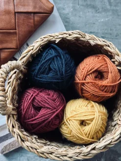 Garn Polyester 50 gram - Gul