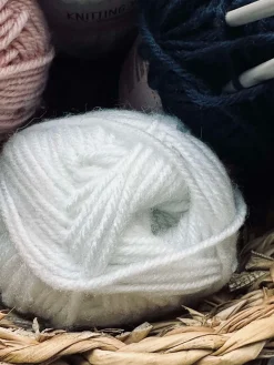 Garn Polyester 50 gram - Hvid