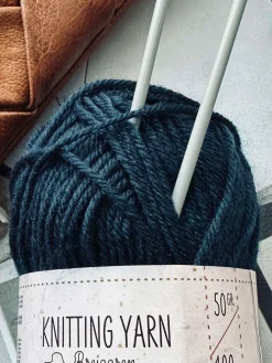 Garn Polyester 50 gram - Navy