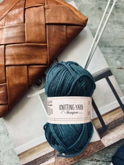 Garn Polyester 50 gram - Petrol blå