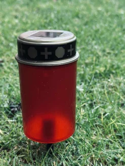 Gravlys med solceller - Rød