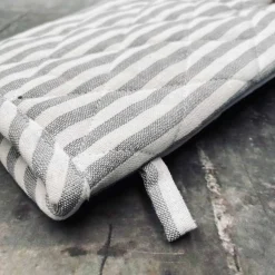 Grillhandske i quilt - Grå strib