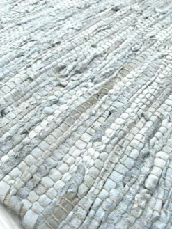 Gulvtæppe - Lys grå læder 60x90