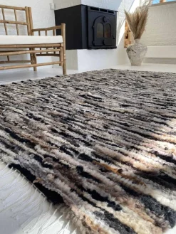 Gulvtæppe i håndsyet lammeskind – 150x200
