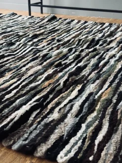 Gulvtæppe i lammeskind - Mørke nuancer