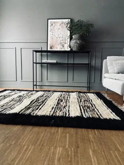 Gulvtæppe i lammeskind - Sort kant