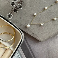 Halskæde Cheryl 18K forgyldt m. Ferskvandsperler