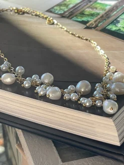 Halskæde Cille - med perlemix