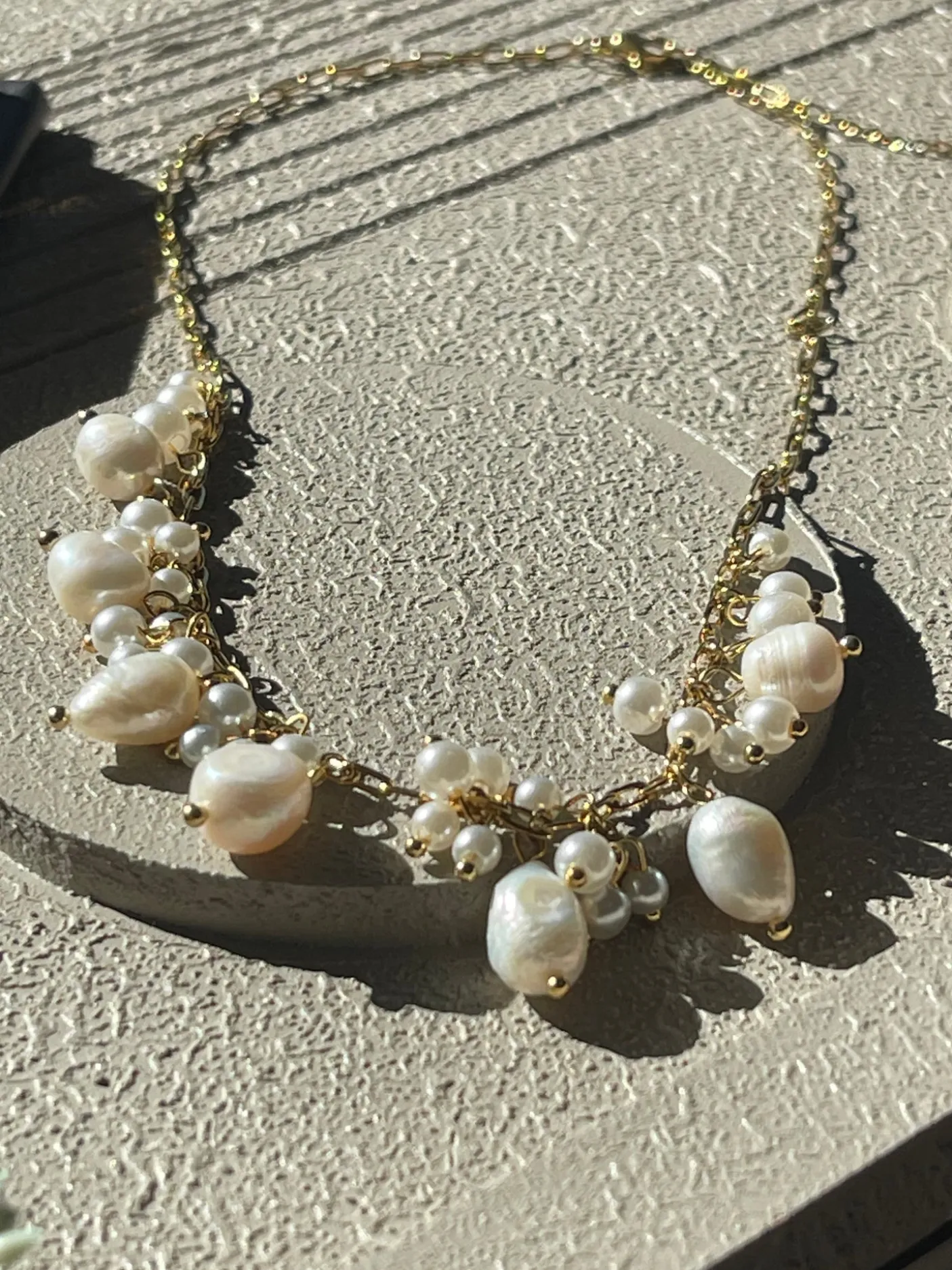 Halskæde Cille - med perlemix