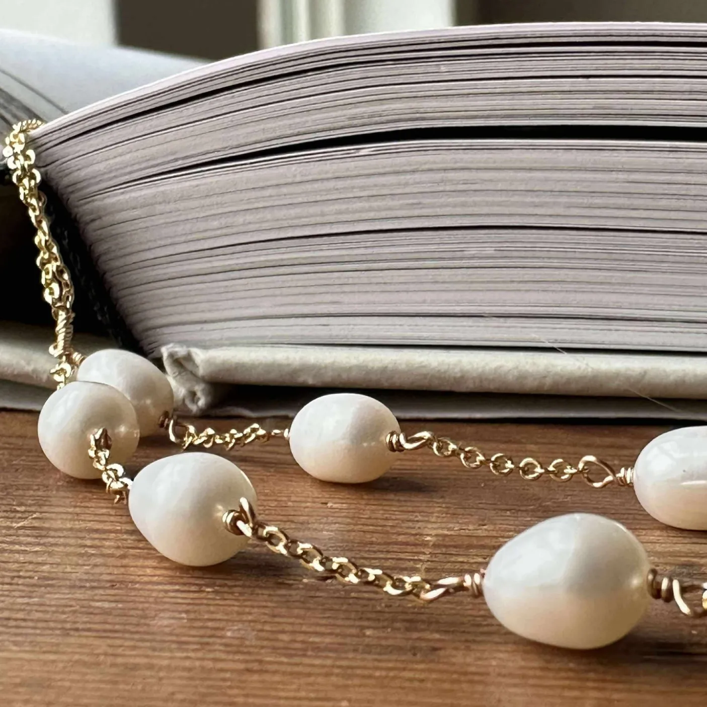 Halskæde EMMY - Y-kæde med ferskvandsperler