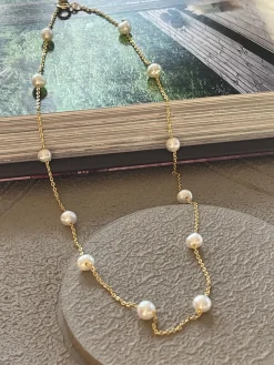 Halskæde Gry - med ferskvandsperler