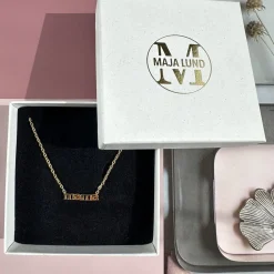 Halskæde Mama forgyldt – Vandfast