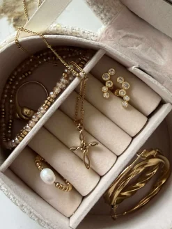 Halskæde med kors Sapphira - forgyldt