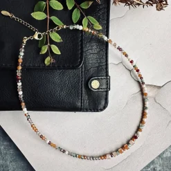 Halskæde Sarah - Natur mix perler