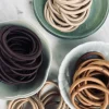 Hårelastikker bundt med 84 stk i brune nuancer