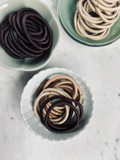 Hårelastikker bundt med 84 stk i brune nuancer