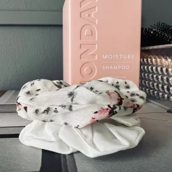 Hårelastikker scrunchie 2 stk - Hvid mix