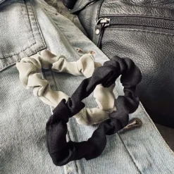 Hårelastikker Scrunchie Black / Grey - 2 stk